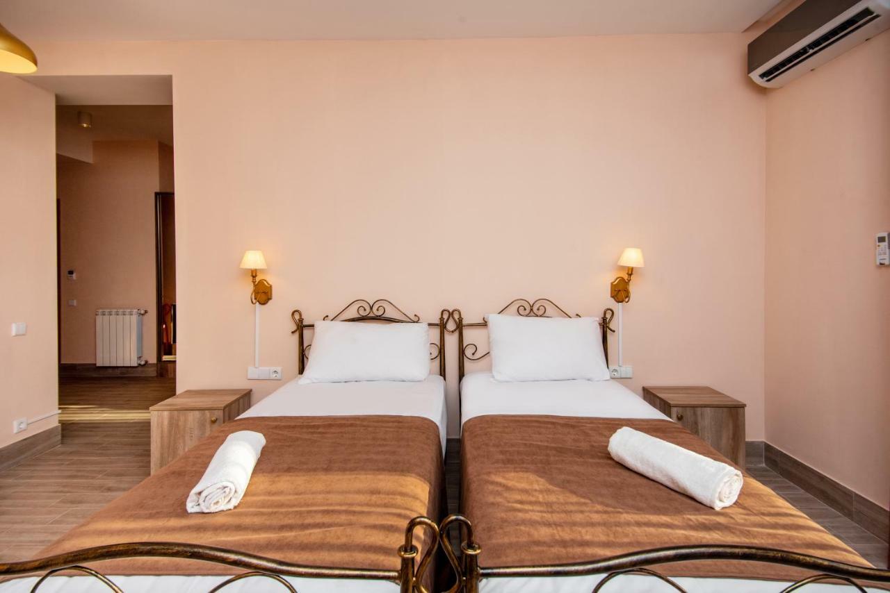 Tonusi Luxe Hotel In The Historic City Center Tbilisi Exterior foto