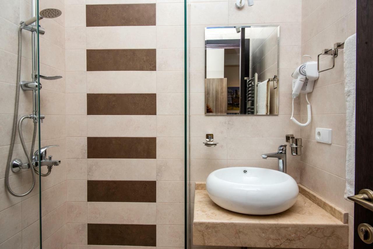 Tonusi Luxe Hotel In The Historic City Center Tbilisi Exterior foto