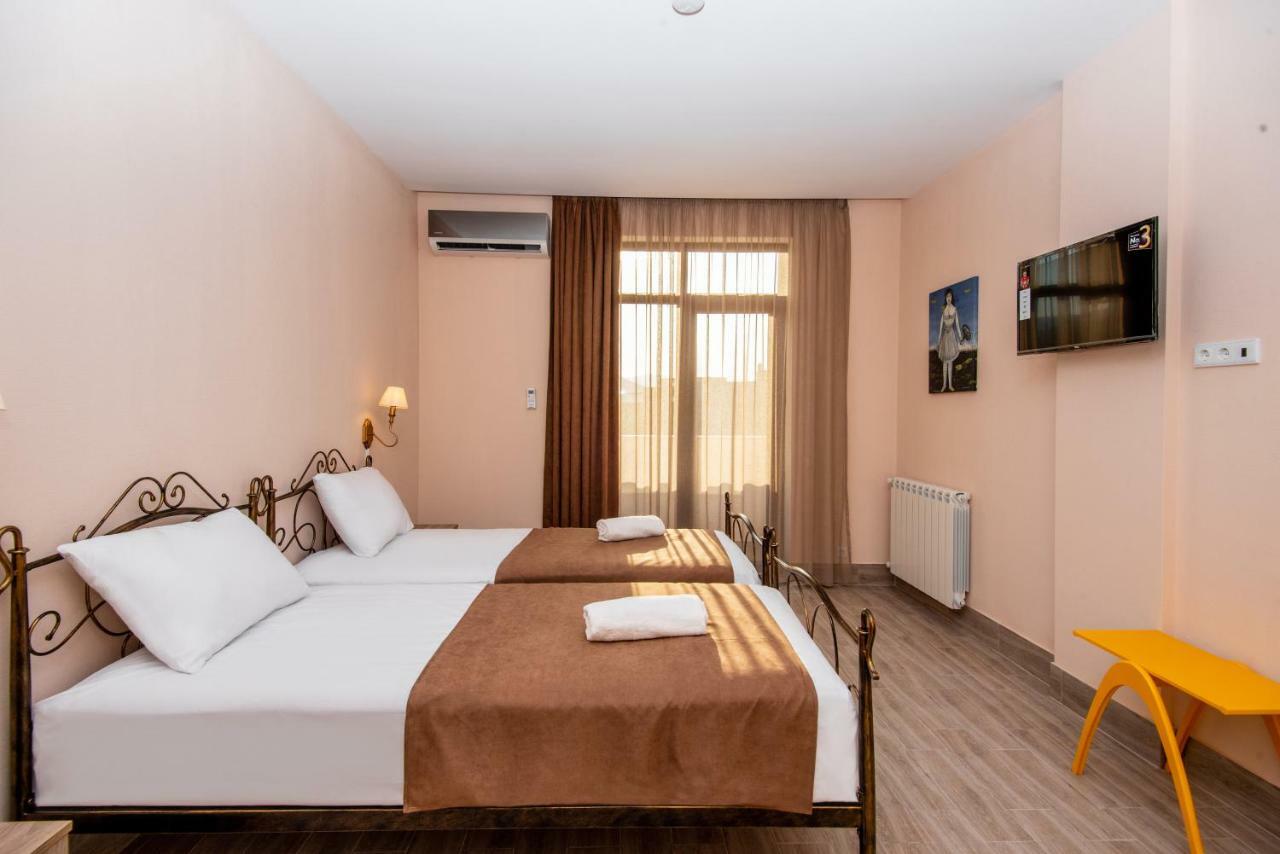 Tonusi Luxe Hotel In The Historic City Center Tbilisi Exterior foto