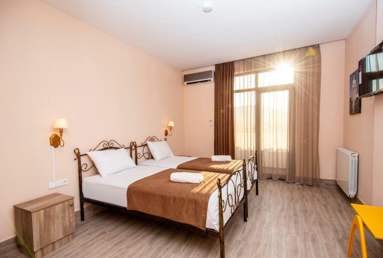 Tonusi Luxe Hotel In The Historic City Center Tbilisi Exterior foto