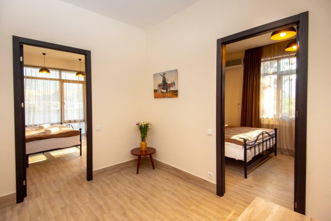 Tonusi Luxe Hotel In The Historic City Center Tbilisi Exterior foto